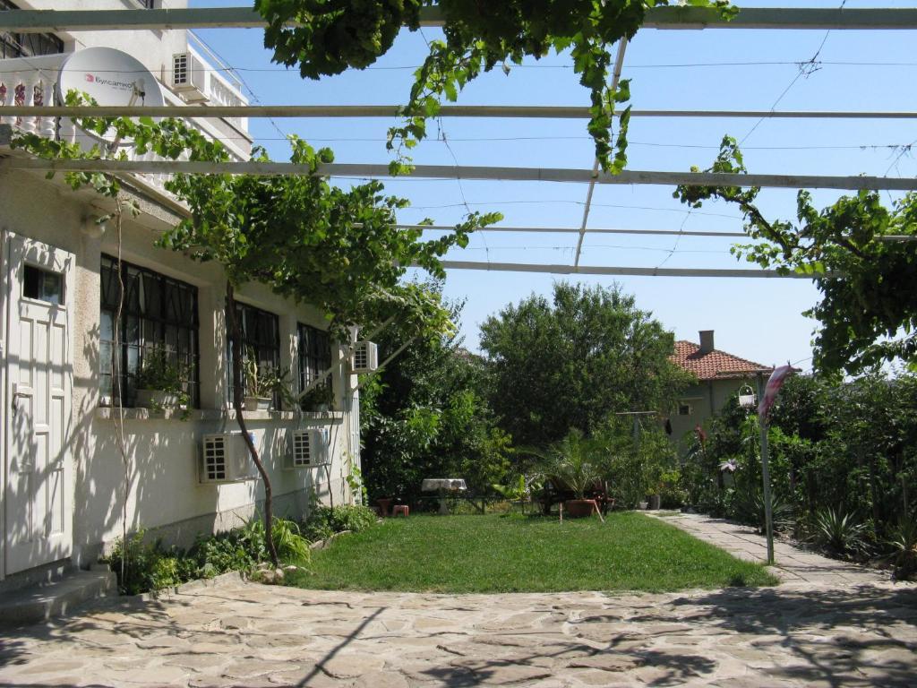 Guest House Rusalka Бяла Экстерьер фото